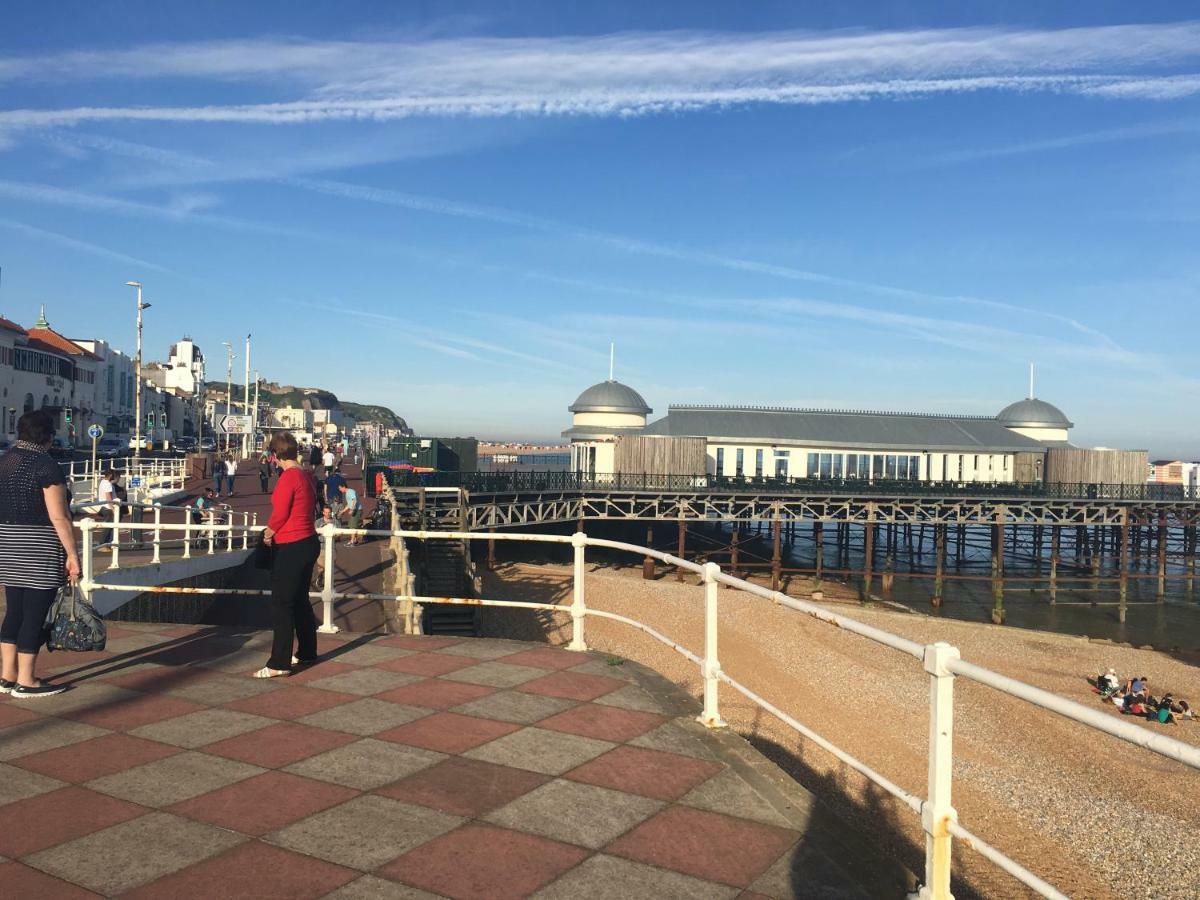 Apartament Sea View Juliette Hastings Zewnętrze zdjęcie
