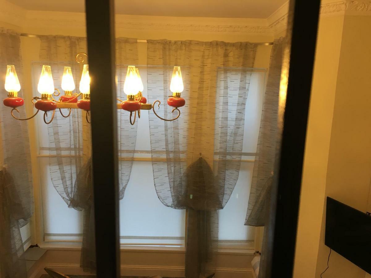 Apartament Sea View Juliette Hastings Zewnętrze zdjęcie