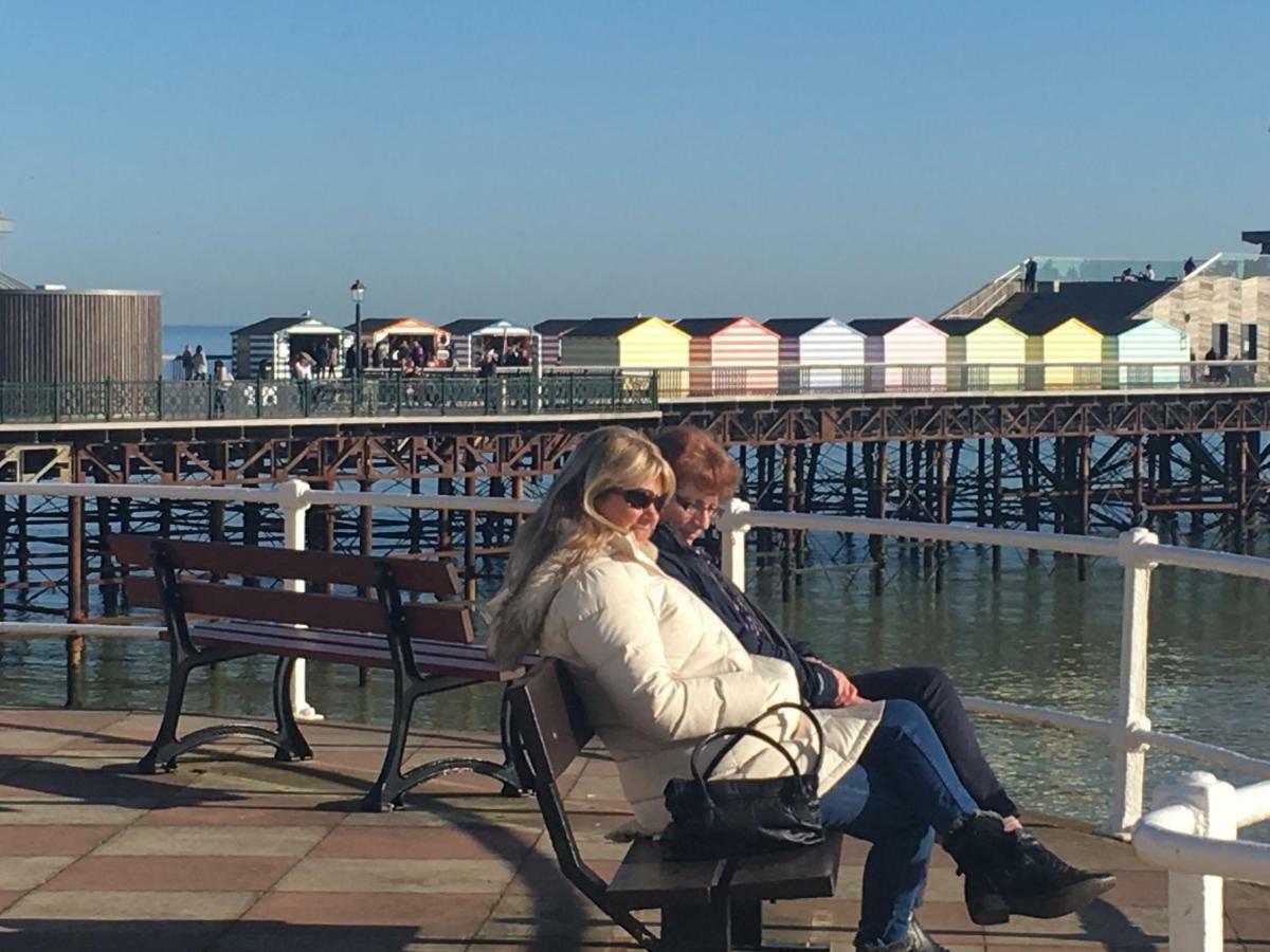 Apartament Sea View Juliette Hastings Zewnętrze zdjęcie
